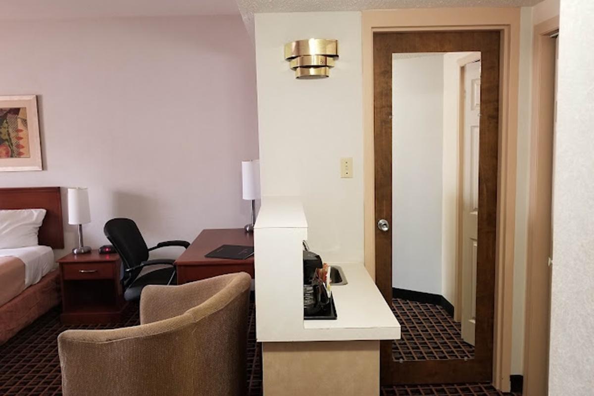 Ramada By Wyndham Yorkton Hotel Exterior photo